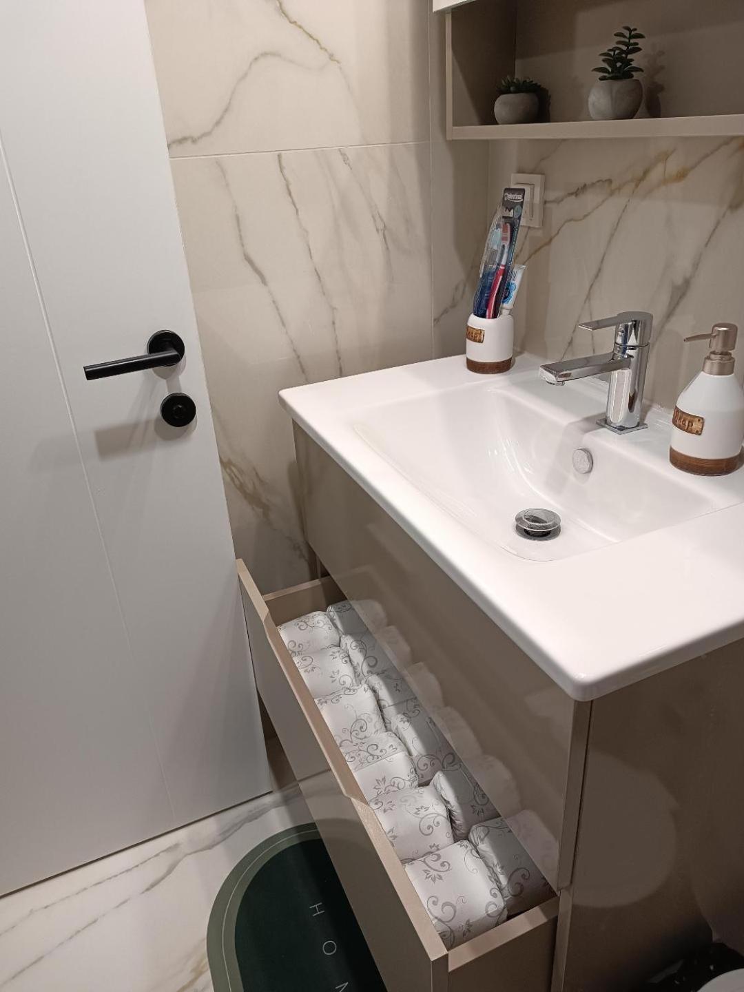 Nina Apartment Diamond Limak Skopje Ngoại thất bức ảnh